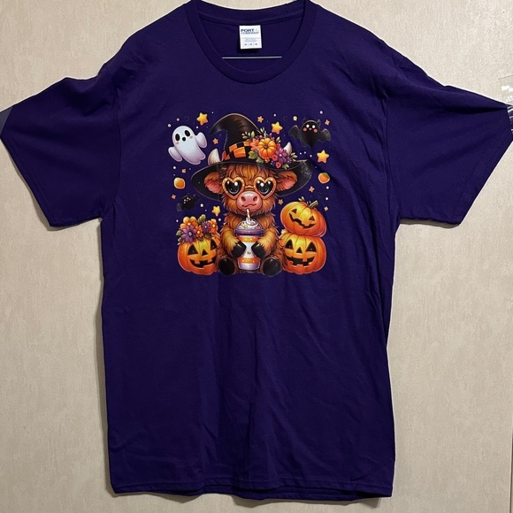 NWOT Purple Halloween Graphic T-Shirt with Highland Cow